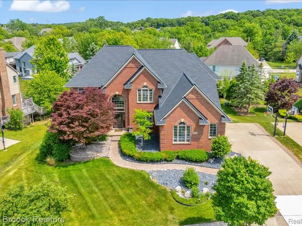47159 Northumberland St, Novi, MI 48374