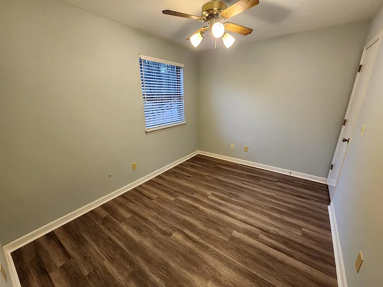 332 Hayden Rd — Photo 21