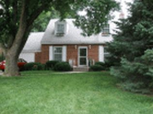 203 S 70th Ave, Omaha, NE 68132