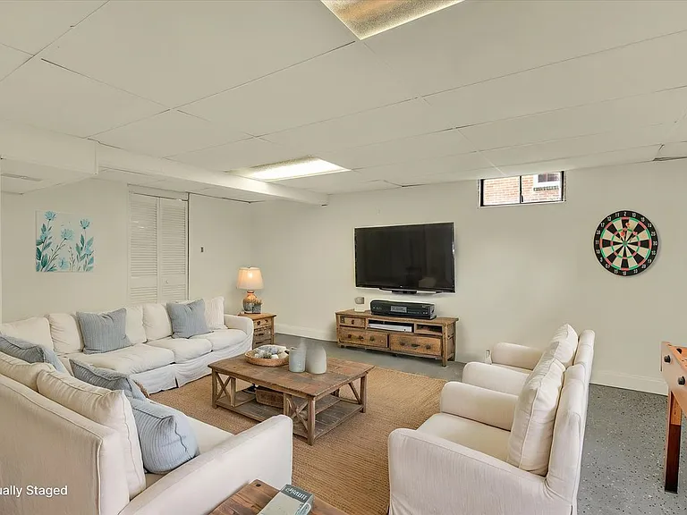 729 Skyline Dr — Photo 13