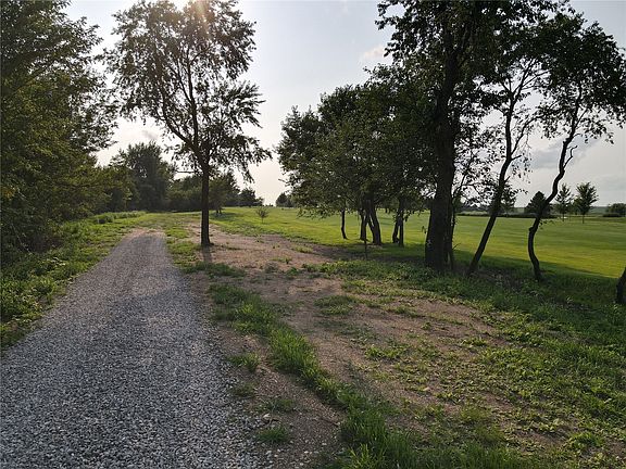 3rd image of 19th Ave