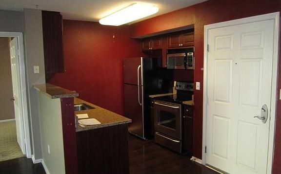 5th image of 1970 Columbia St Unit 207