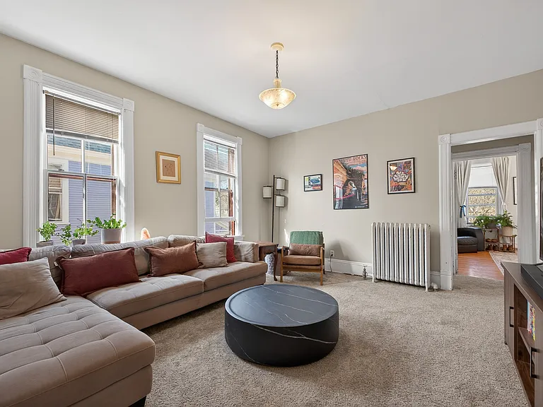230 College Ave NE — Photo 4