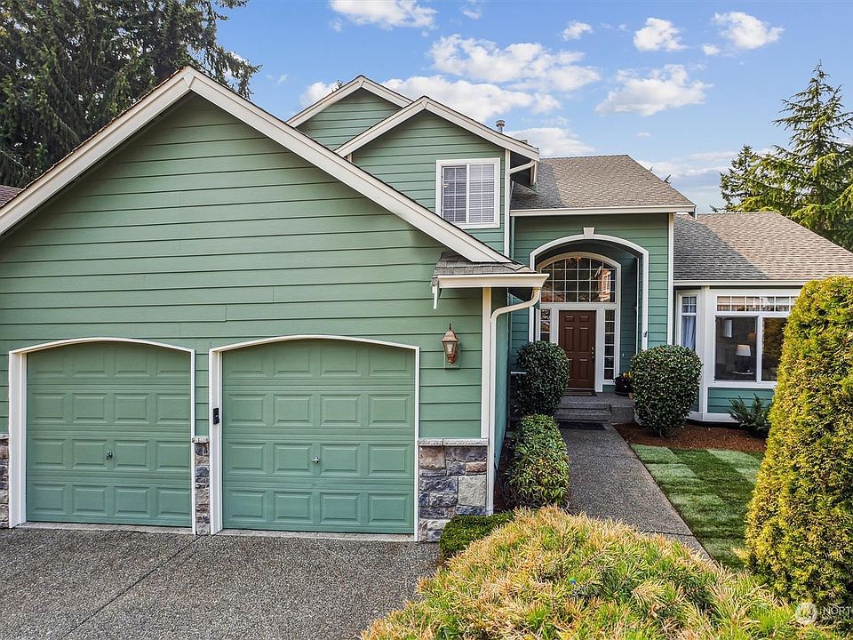 1st image of 19508 12th Avenue W