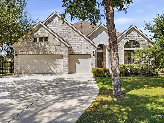 3rd image of 1216 Scenic Oaks Dr