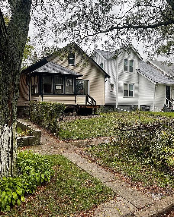 1st image of 15821 La Salle Blvd