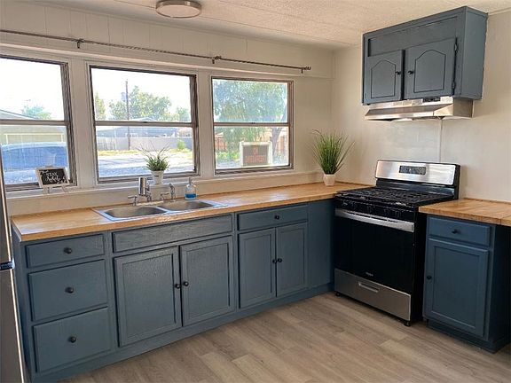 3rd image of 347 Meander Drive