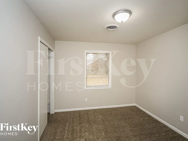 2901 Clarke Rd — Photo 13