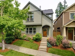 870 SW Mozart Ter, Portland, OR 97225