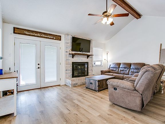 3rd image of 3609 Clare Dr