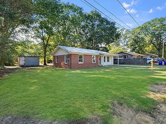 2nd image of 106 Pecan St