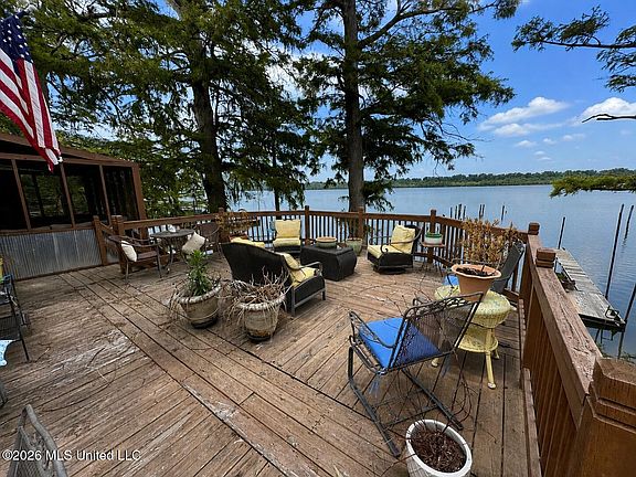 4th image of 2740 Moon Lake Rd