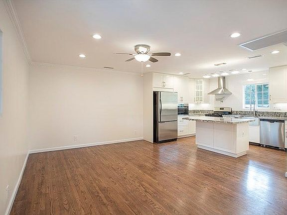 3rd image of 1126 Milan Ave #B