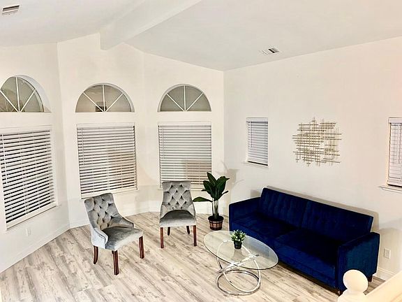 4th image of 124 Abrozo Ct