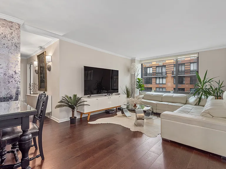 2 S End Ave #8L — Photo 1