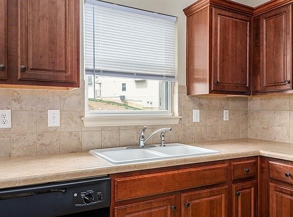 3rd image of 4420 N 106th St