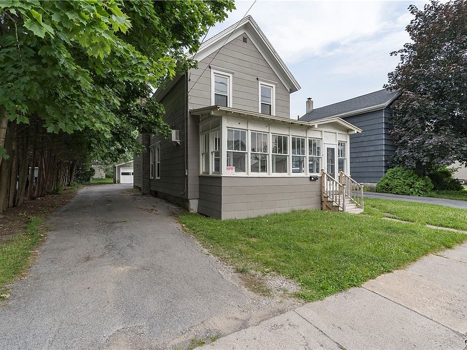 1st image of 626 Mill St