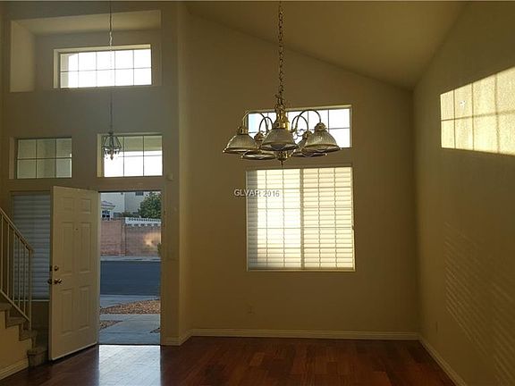 2nd image of 916 Matagorda Ln #0