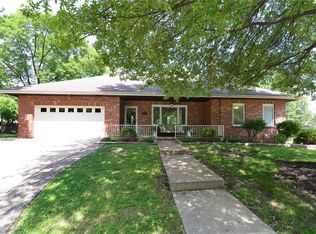 6040 Highfield Rd, Saint Louis, MO 63109