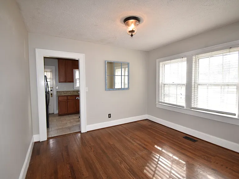 500 Huske St — Photo 7
