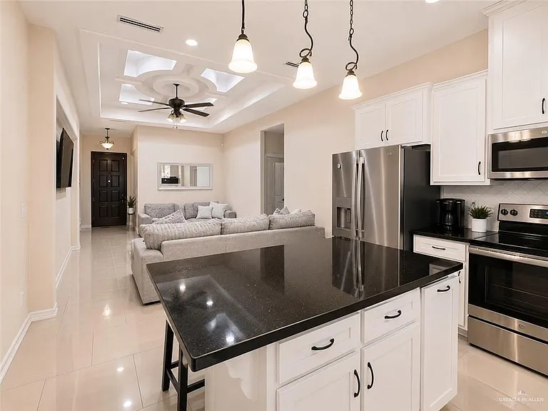 2708 E Imperial Oaks Dr — Photo 5