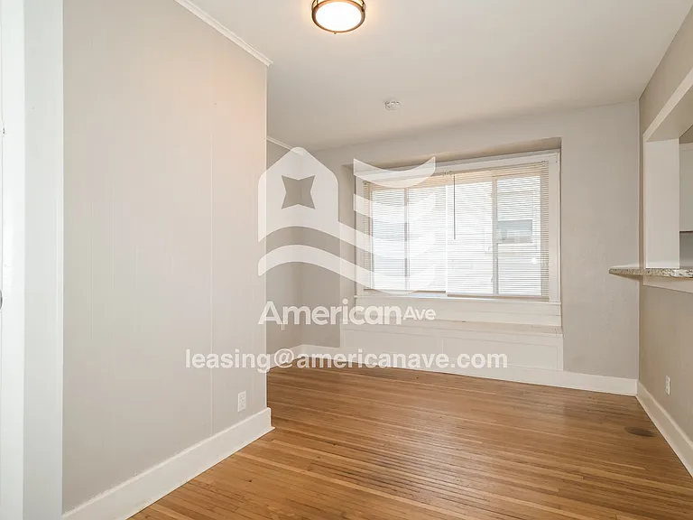 1135972_006_wm_-_living_room_13584222.jpg