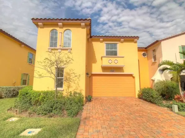 4541 Mediterranean Cir, Palm Beach Gardens, FL 33418