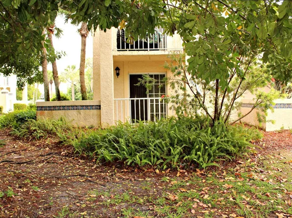 1604 SE Green Acres Circle #T103, Port St Lucie, FL 34952
