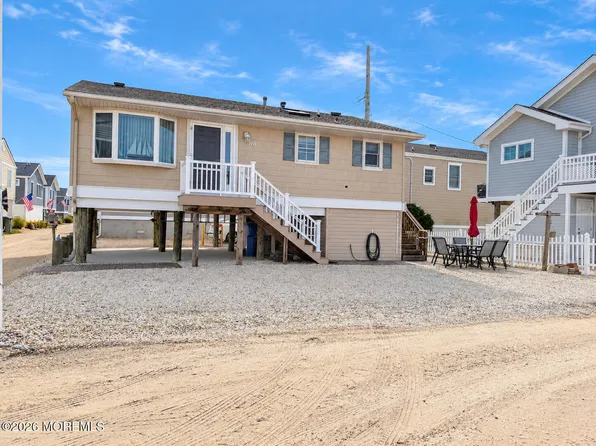 121 W Dolphin Way, Lavallette, NJ 08735