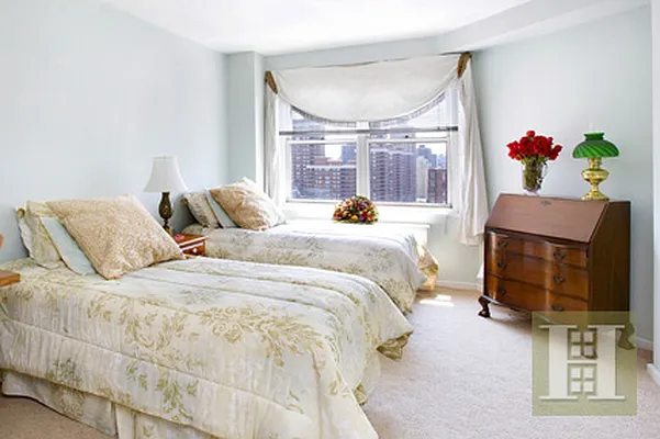 Sold by Halstead Real Estate | media 10