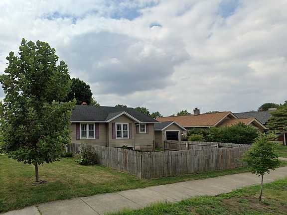 3rd image of 2838 Allen Ave House 2838