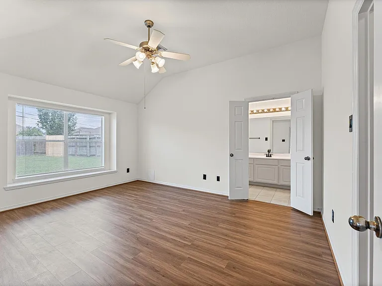 24911 Sandusky Dr — Photo 12