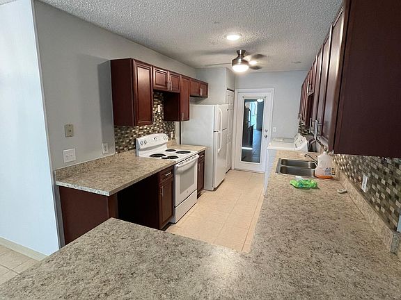 2nd image of 702 W Rosewood Ln #702