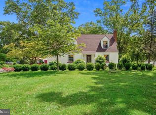 627 S Church St, Mount Laurel, NJ 08054