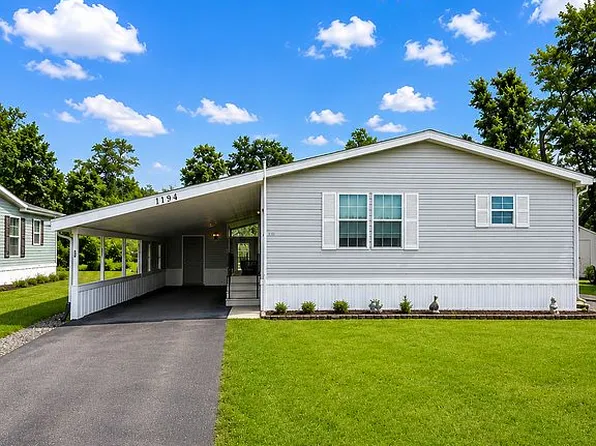1194 Oak Brook Ln, Portage, MI 49002
