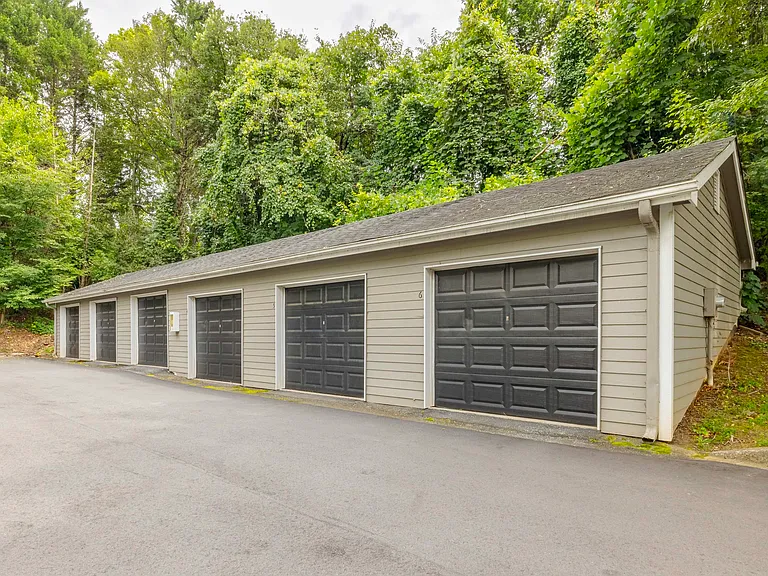Garages Available at Cambridge Park Apartments in Winston-Salem, NC