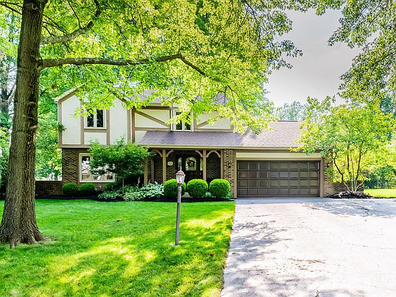 5th image of 11315 Meadowcroft St NW