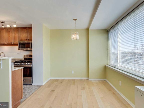 5th image of 1210 N Taft St APT 703