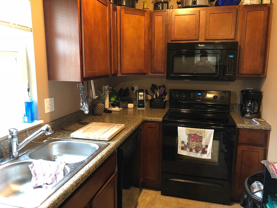2nd image of 825 Osage St #2