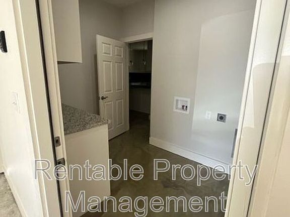3rd image of 120 Ruidoso Way
