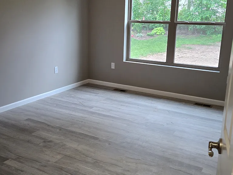 3465 N Pointe Ave — Photo 4