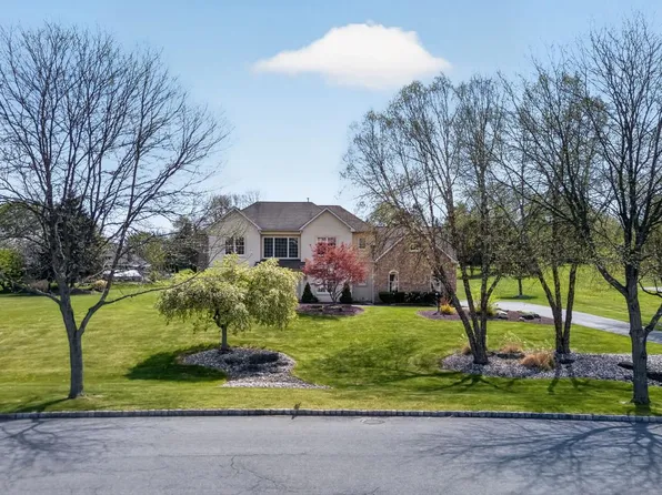 3500 Manor Rd, Bethlehem, PA 18020