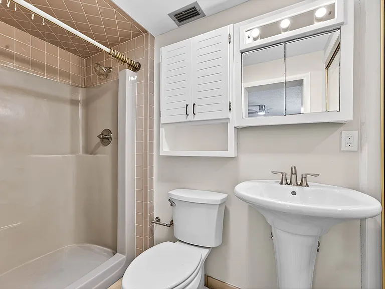 3707 W Gray St #1 — Photo 6