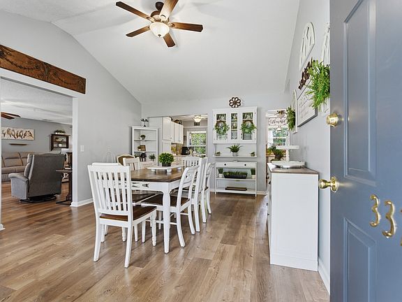 4th image of 337 Lake Forest Dr