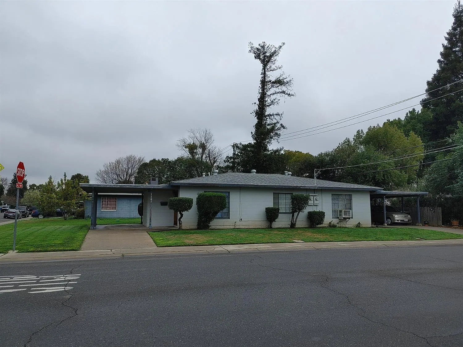 1107 Stafford Way photo 1