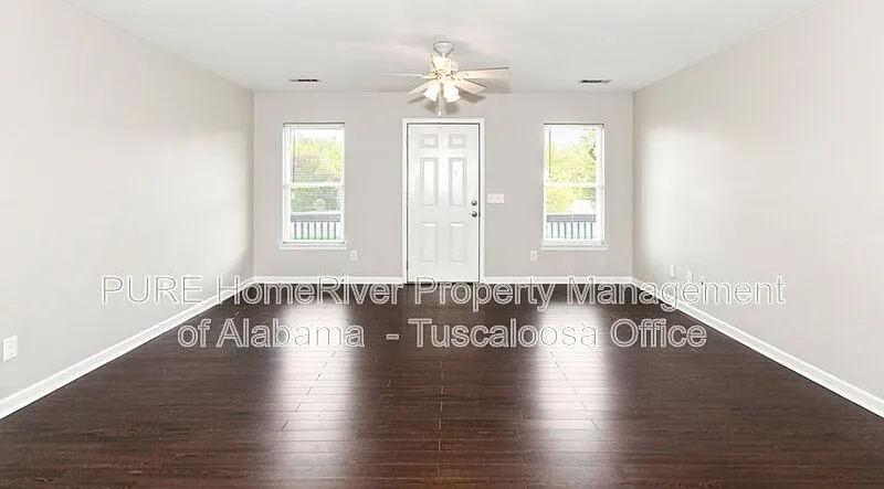 4 bed, 4.0 bath, 1832 sqft, $1,895 — Photo 3
