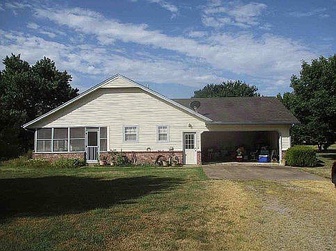 Garage and screened in porch
