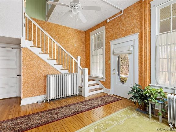 4th image of 209 N Rose Ave