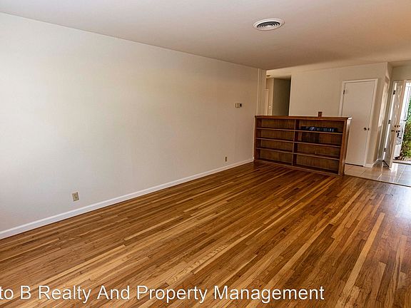 3rd image of 1245 Nadine Dr