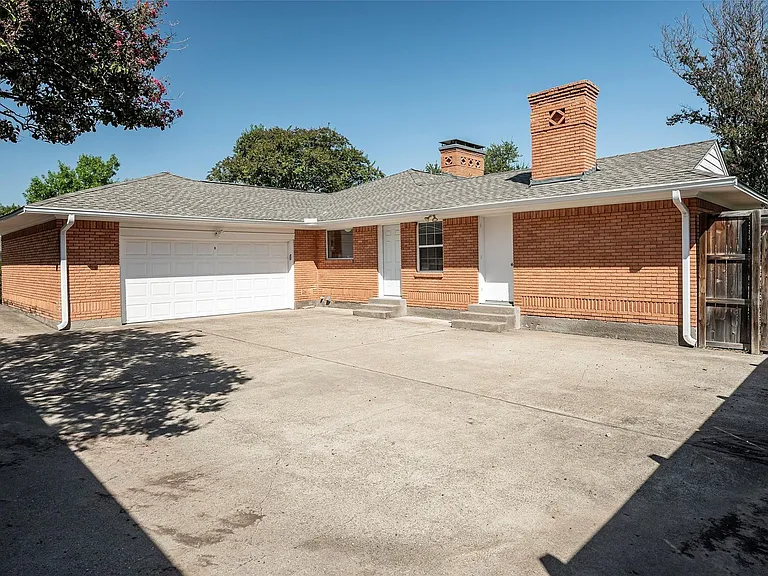 6814 Pemberton Dr — Photo 21